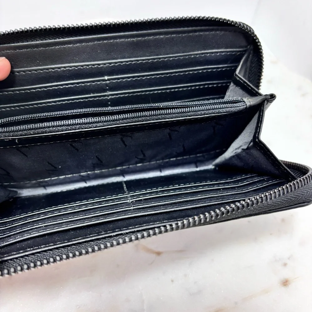 Simply Vera Vera Wang Signature Black Wallet‎